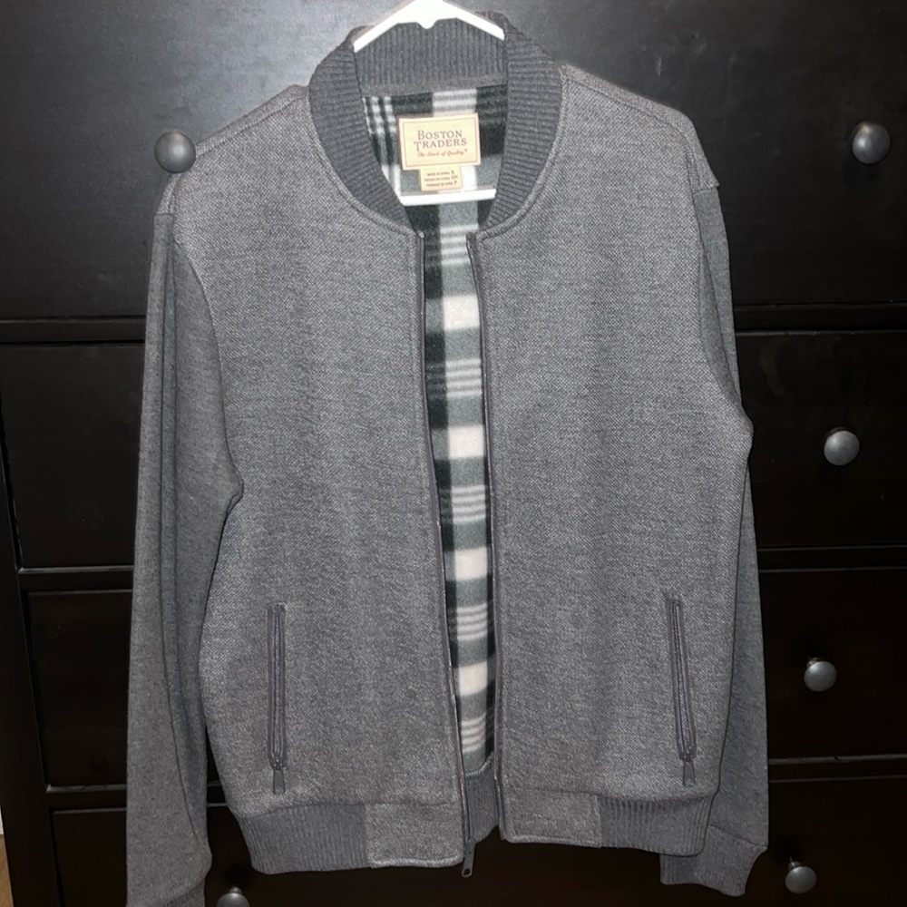 Boston Traders sweatshirt with sip pre owned